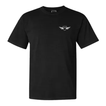 חולצת טי בעיצוב מינימליסטי של OTEF – לוגו קטן מקדימה ולוגו גדול בגב. הדגם המאופק והאלגנטי ביותר בקולקציה. עשויה מ־100% כותנה. גזרה נקייה, בד רך ומינימליזם ללא הדגשות מיותרות – פריט שמדבר בשקט ובביטחון